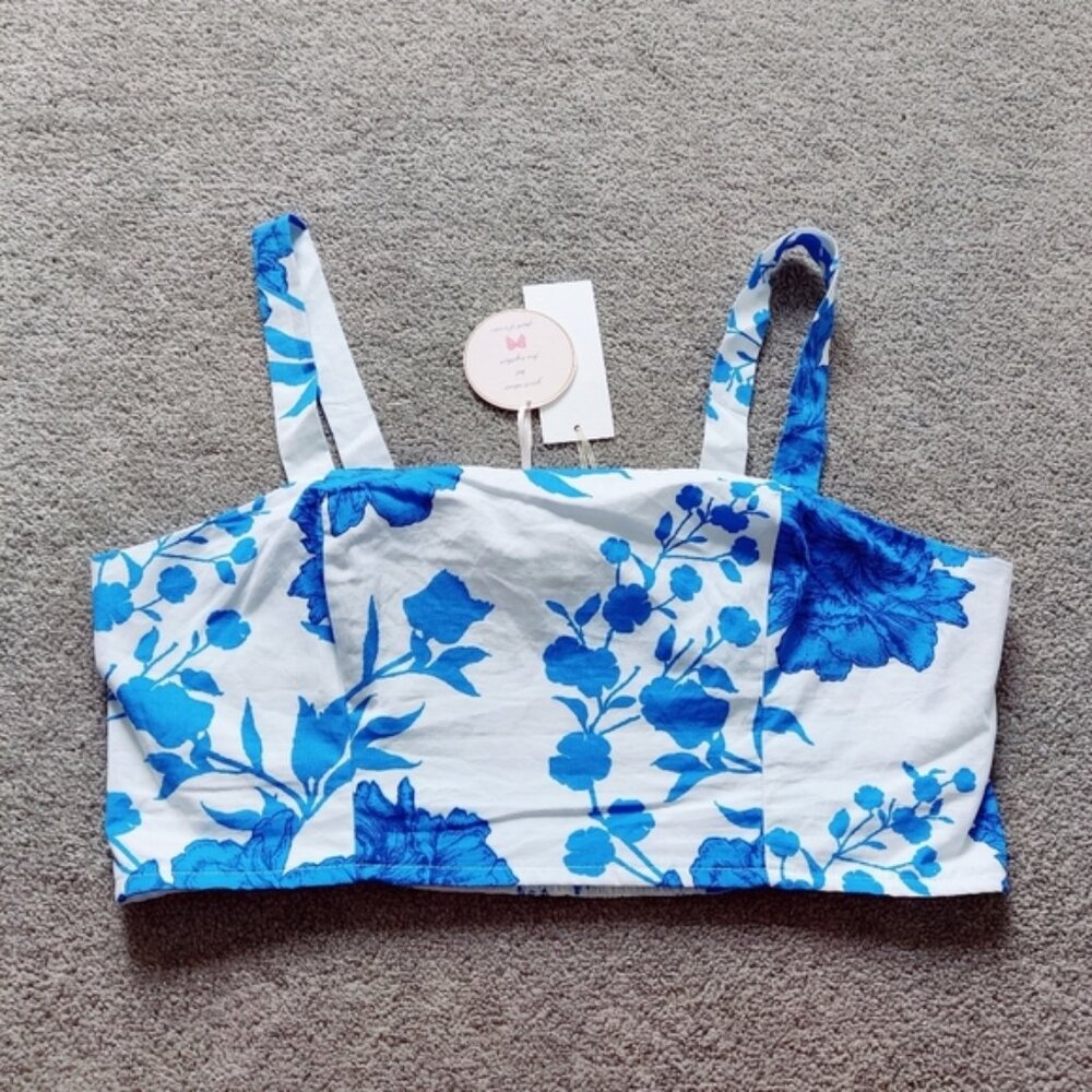 C by One Women's Floral Crop Top Blue White Size Large NEW Bohemian Cottagecore